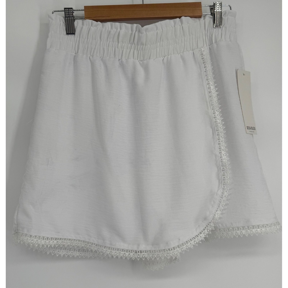 Deja Bleu White Lace Trim Wrap Front Skort Womens NWT‎ High Waist Shorts Sz M